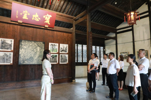 参观4.jpg