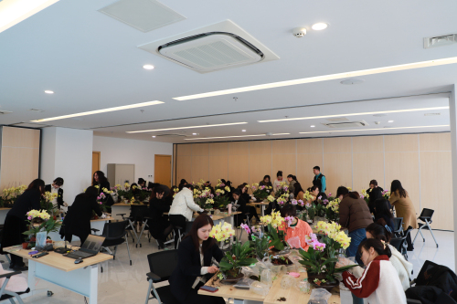 1710207501779269.jpg 第三段花艺2.jpg