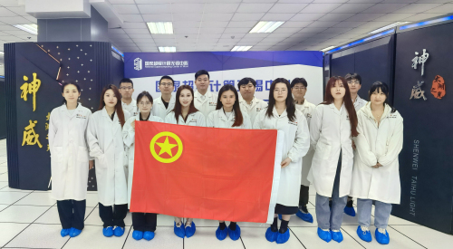 1714976937572537.jpg 合影.jpg